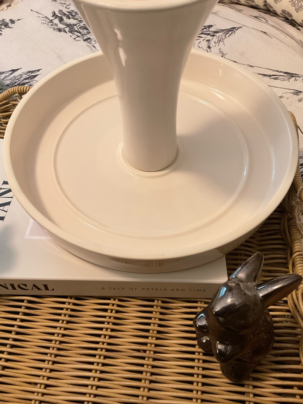 Rae Dunn BON APPÉTIT Pedestal Cake Stand - Picture 7 of 9